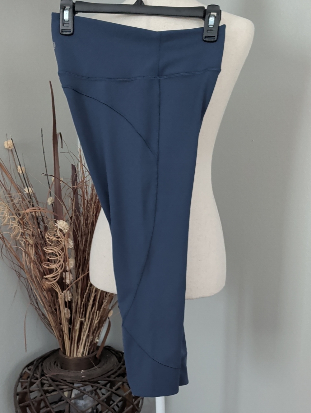 Lululemon In Movement Crop - Picture 7 of 11